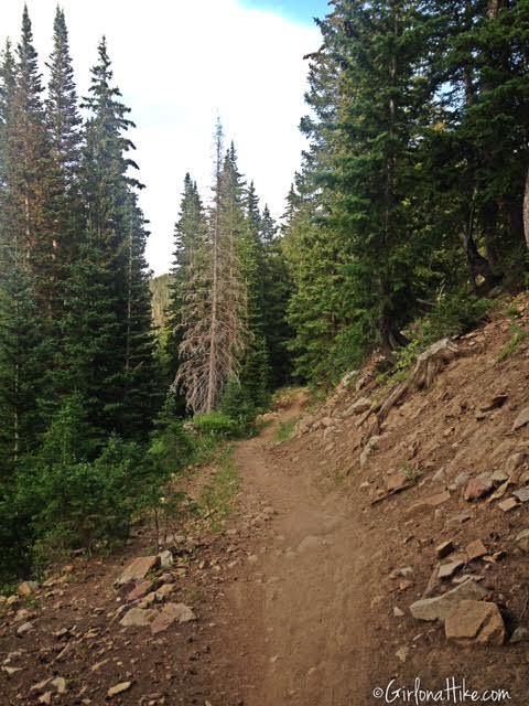 Hiking to Shadow Lake via Guardsmans Pass