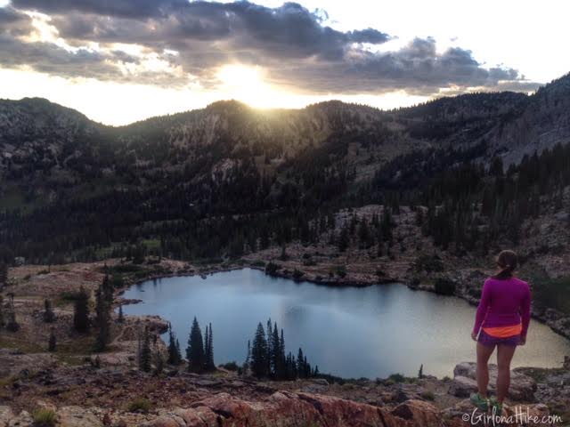 Hiking to Cecret Lake & Sugarloaf Peak