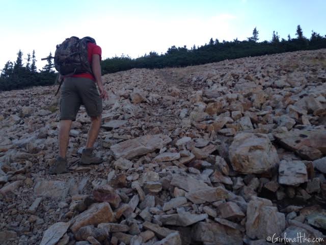 Hiking to Cecret Lake & Sugarloaf Peak