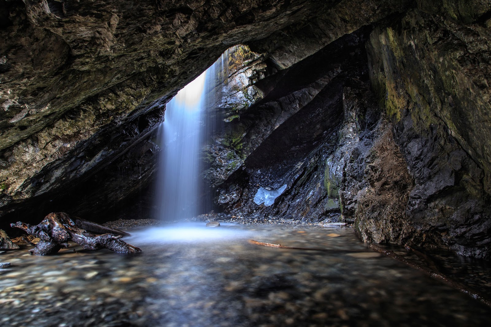 Hiking to Donut Falls, Big Cottonwood Canyon, Hiking in Utah with Kids, Hiking Utah