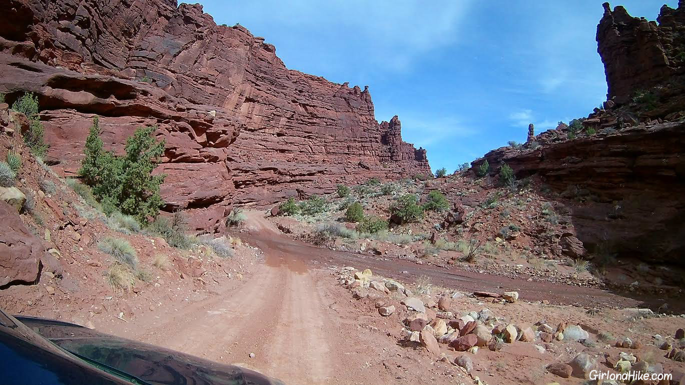 Hiking the Onion Creek Narrows, Moab