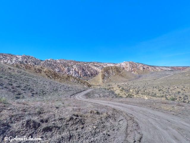 Hiking the Lower Hackberry Canyon Narrows, Cottonwood Road Scenic Byway, Grand Staircase-Escalante National Monument