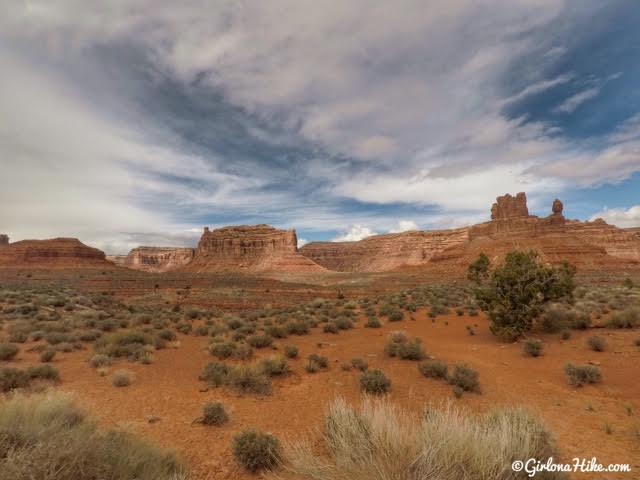 Driving through Valley of the Gods, Utah, Best Utah Scenic Drives