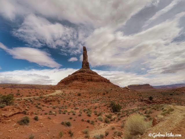 Driving through Valley of the Gods, Utah, Best Utah Scenic Drives