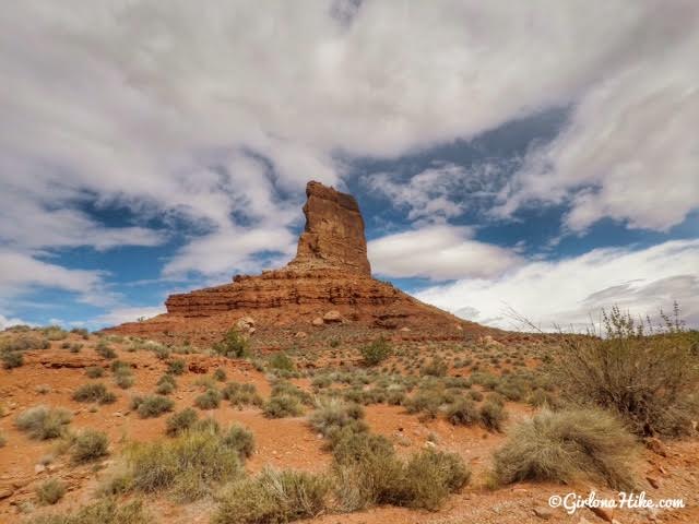 Driving through Valley of the Gods, Utah, Best Utah Scenic Drives