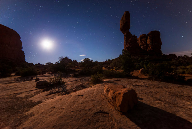 10 Tips to Hike Safely at Night