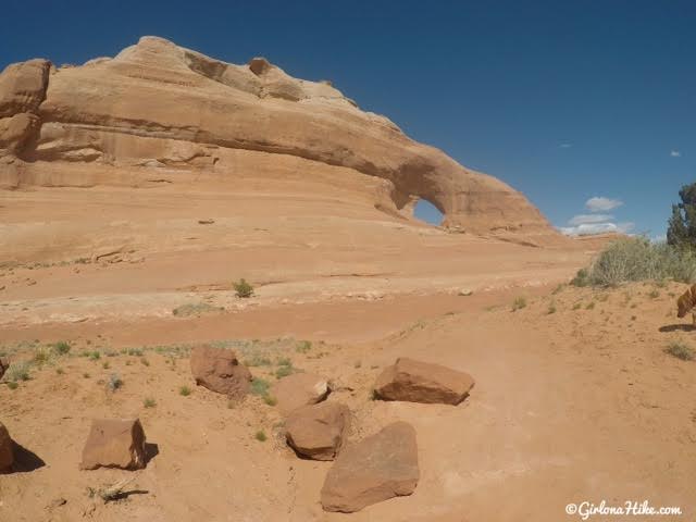 Looking Glass Rock & Arch, Moab, Arches in Utah, Hiking in Utah with Dogs