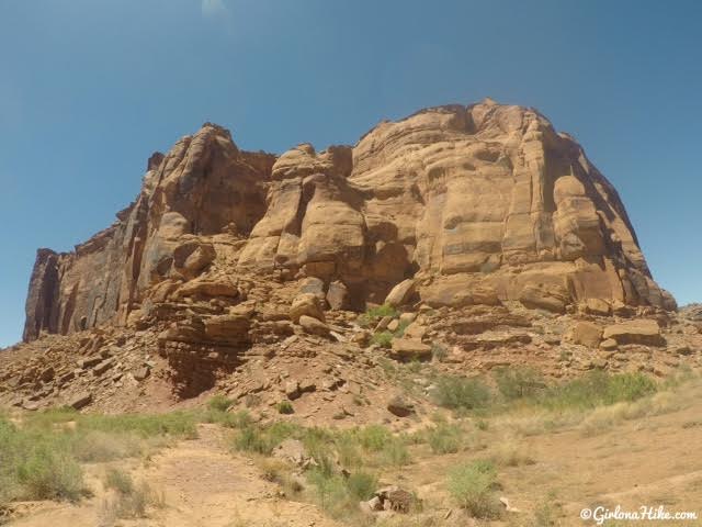 Jug Handle Arch & Petroglyphs