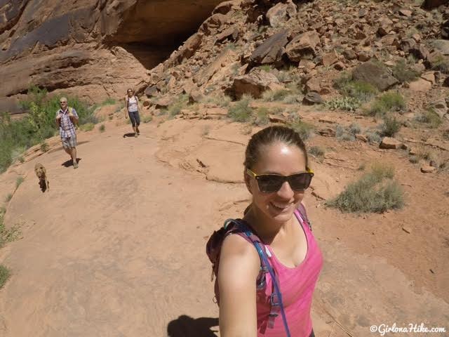 Hiking in Hunter Canyon, Moab