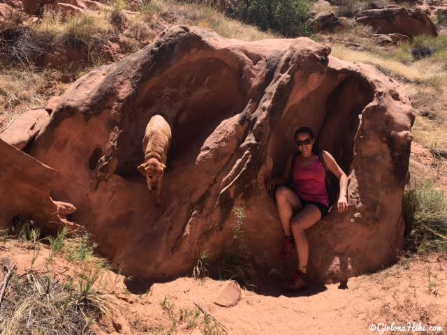 Hiking in Hunter Canyon, Moab