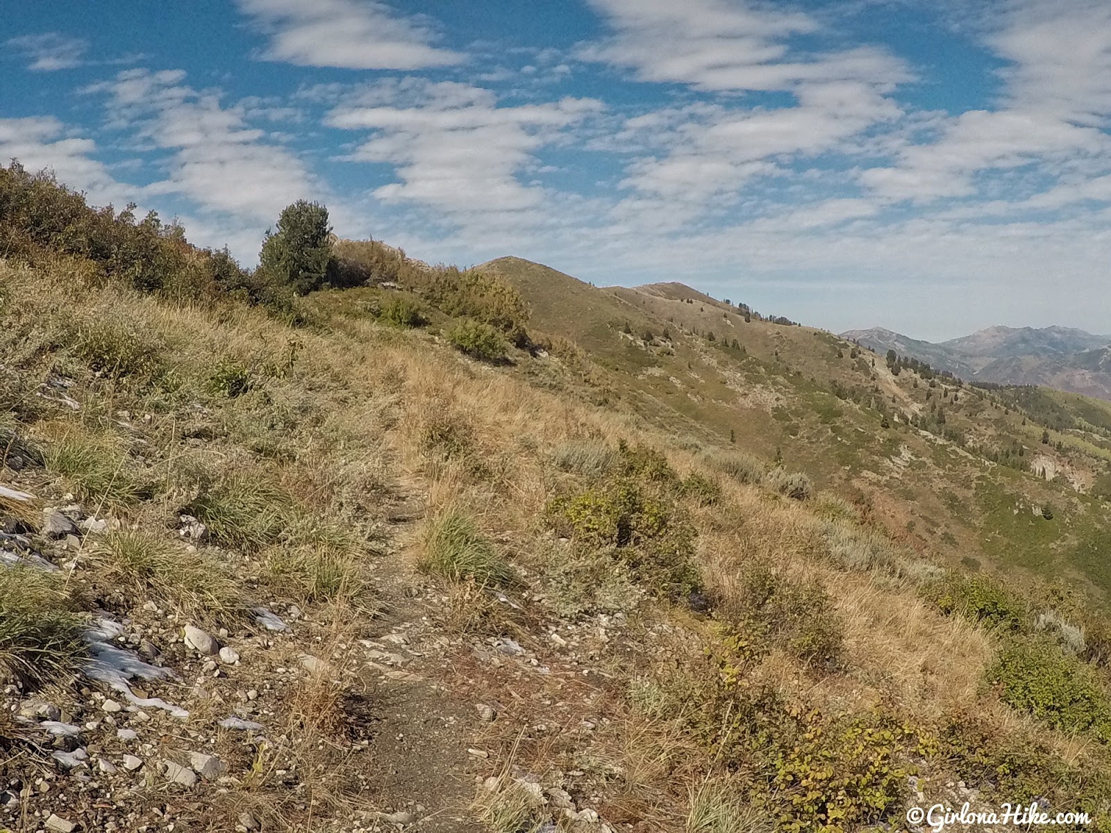 Hiking to Grandview Peak from Killyon's Canyon