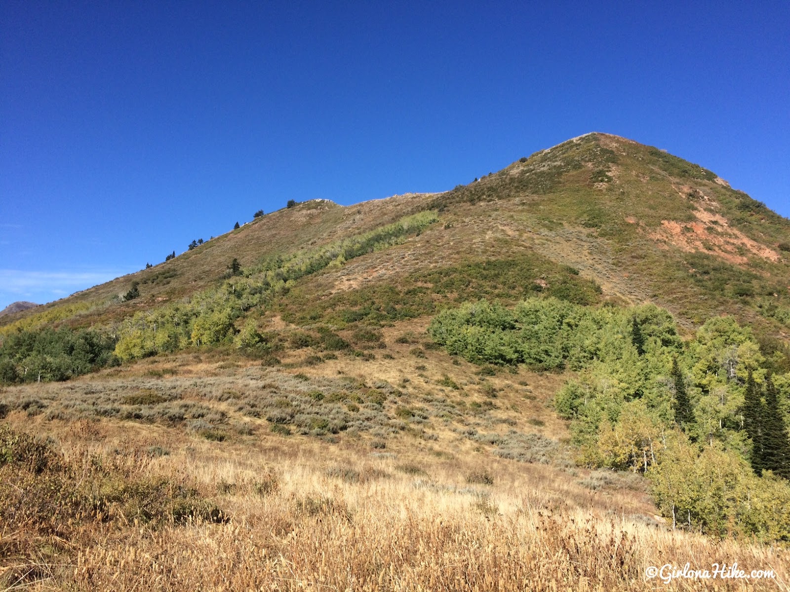 Hiking to Grandview Peak from Killyon's Canyon