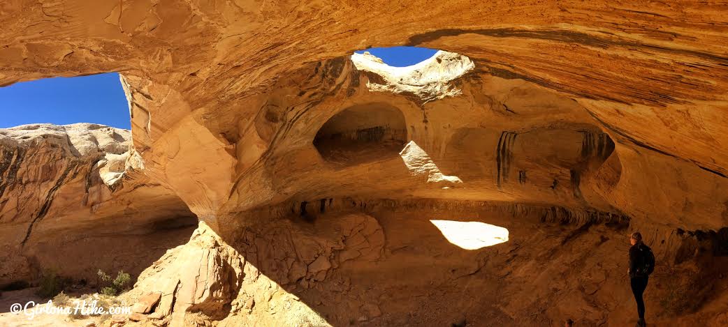 Hiking to Wild Horse Window Arch, San Rafael Swell, Uta