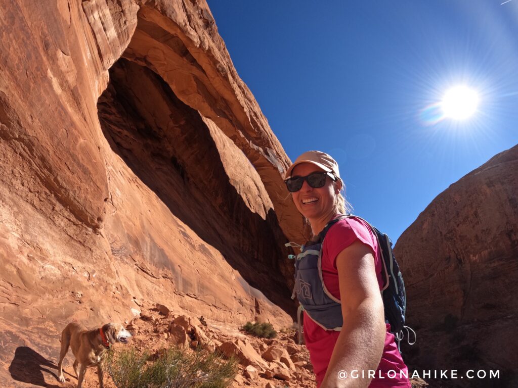 Hiking to Long Bow Arch, Moab