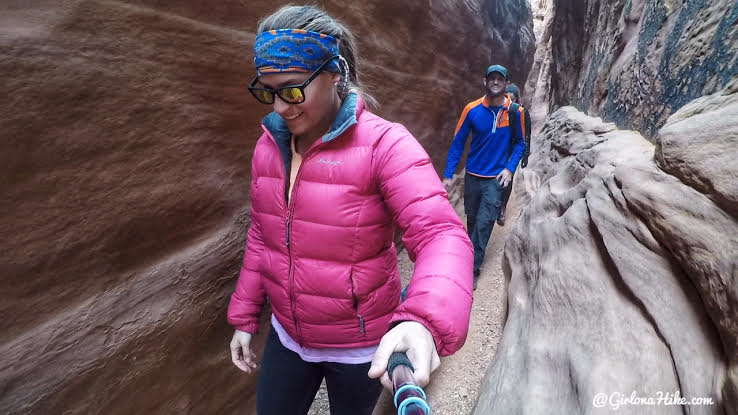 Hiking Spooky & Peekaboo Slot Canyons (Loop), Hiking in Escalante, Utah, Hiking in Escalante with Dogs, Hiking slot canyons