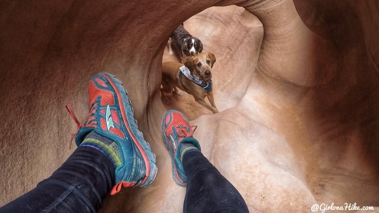 Hiking Spooky & Peekaboo Slot Canyons (Loop), Hiking in Escalante, Utah, Hiking in Escalante with Dogs, Hiking slot canyons