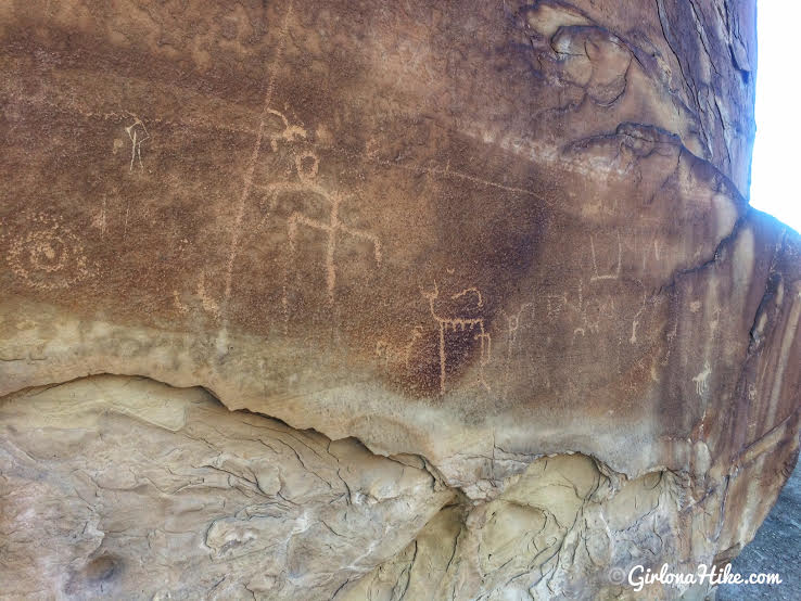 Hiking to the Rochester Panel & Molen Reef Petroglyphs