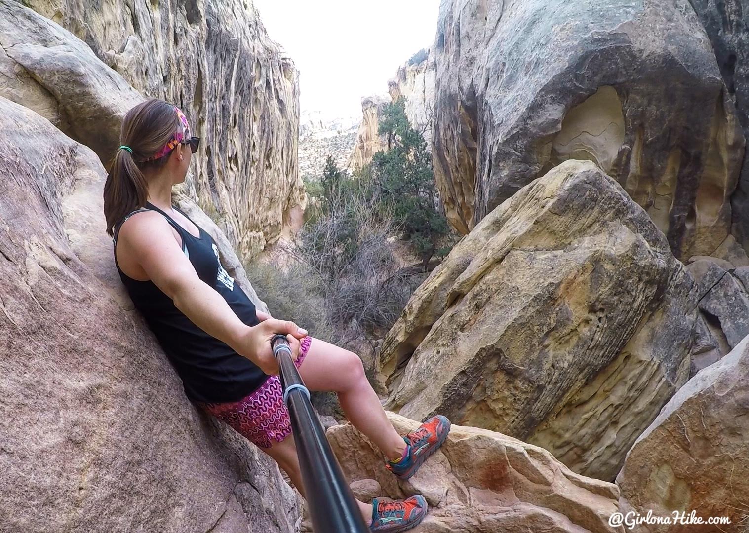 Hiking to Hickman Bridge, Capitol Reef National Park