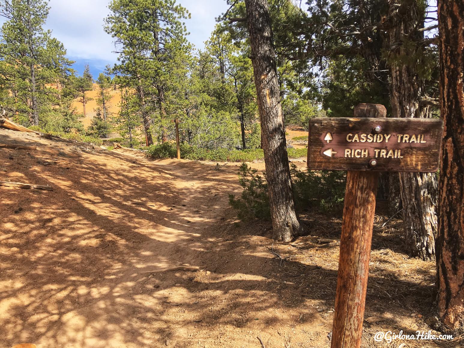 Hiking the Butch Cassidy Trail, Red Canyon near Bryce Canyon National Park