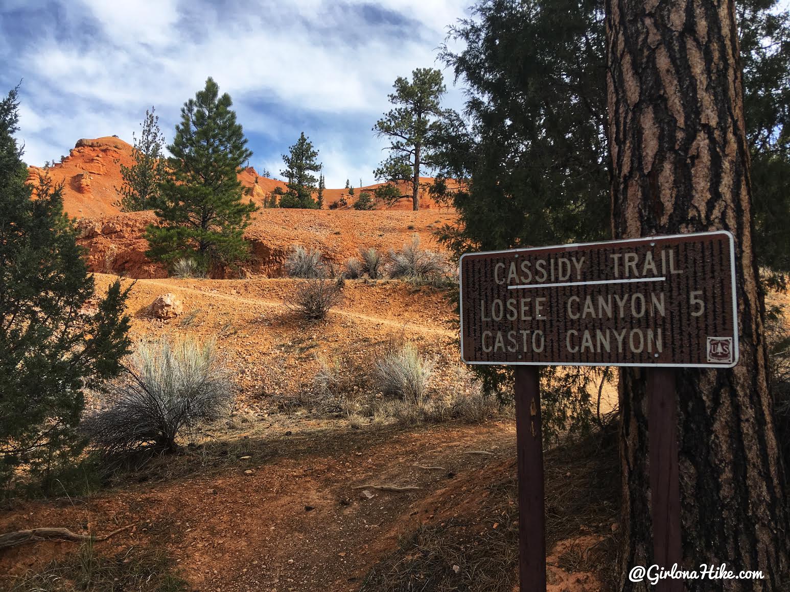 Hiking the Butch Cassidy Trail, Red Canyon near Bryce Canyon National Park