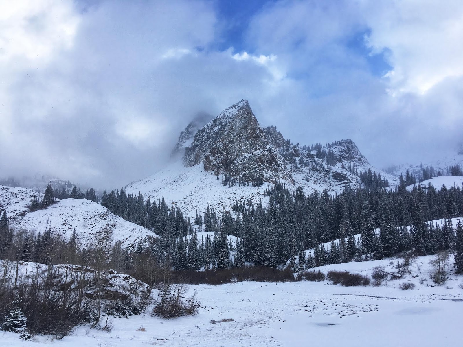 Hiking to Lake Blanche - in Winter!