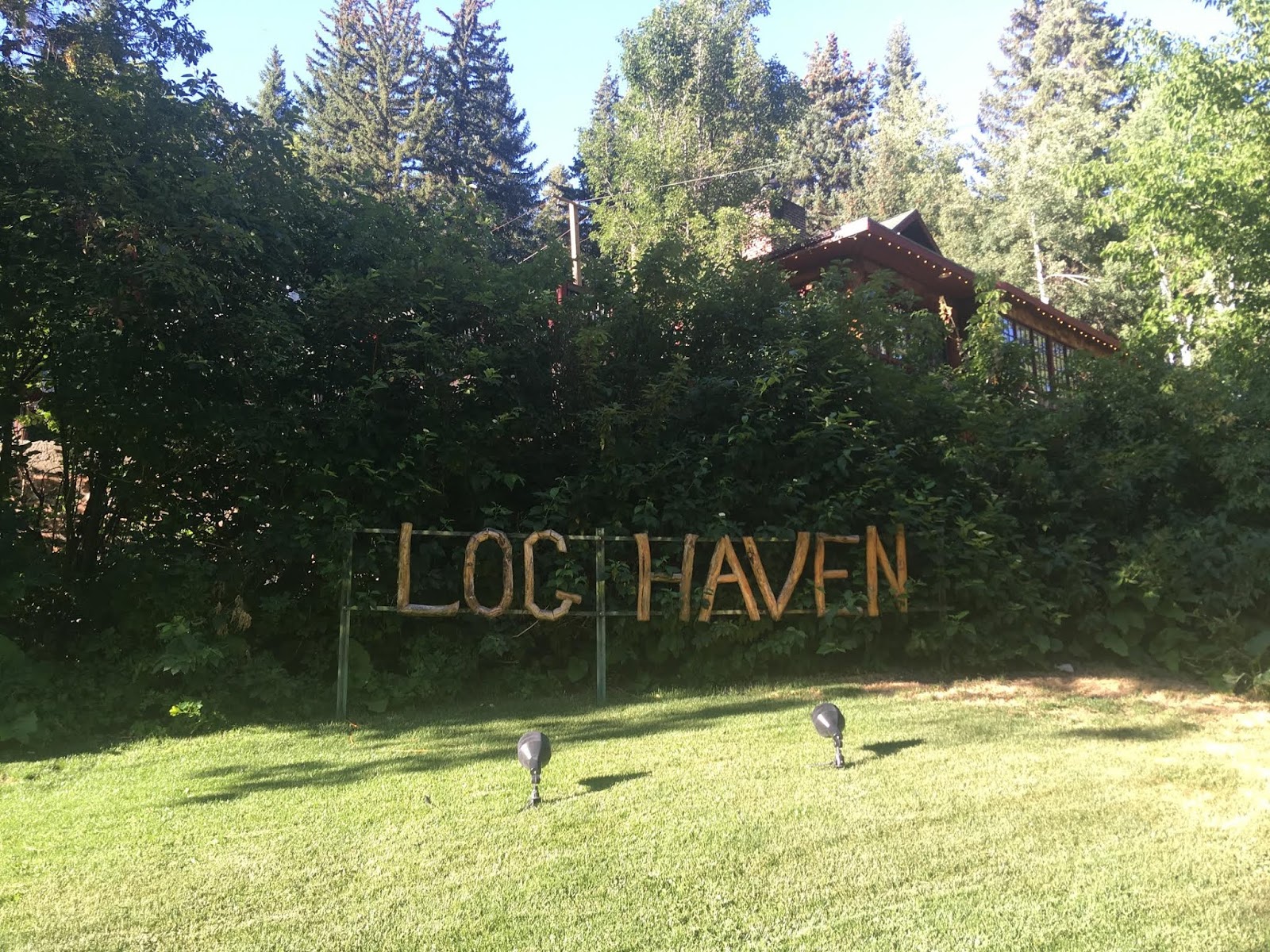 Dining at Log Haven's the Dogs Days of Summer