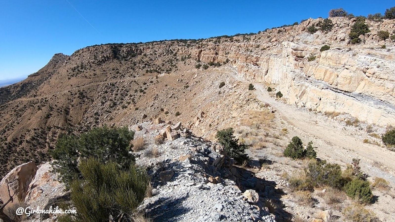 Hiking to Mt.Elliott, Book Cliff Mountains