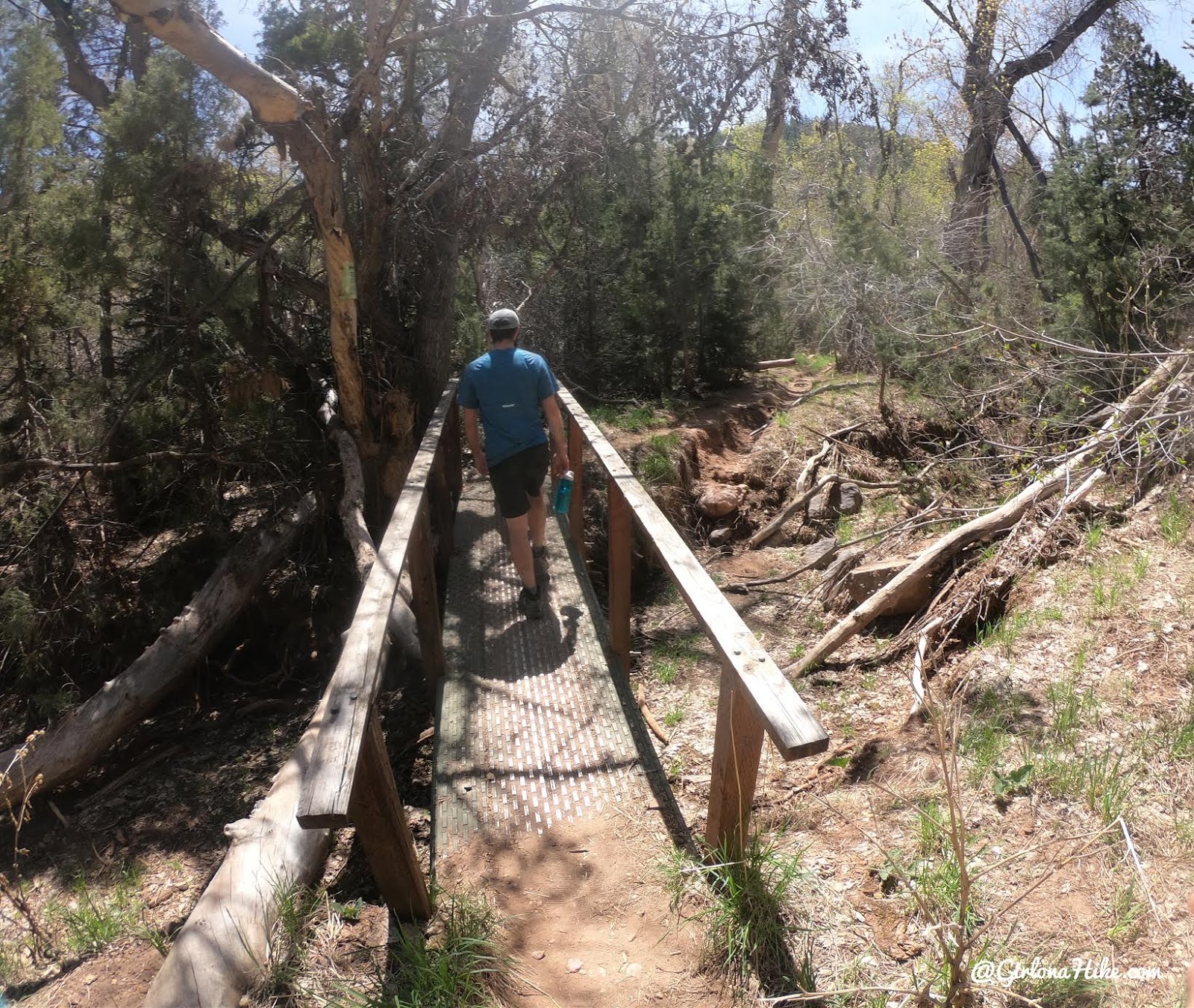 Hiking to the Hidden Haven Waterfall, Parowan, Utah waterfall, Brian Head waterfall, waterfalls in utah, waterfalls in southern utah, dog friendly utah waterfalls