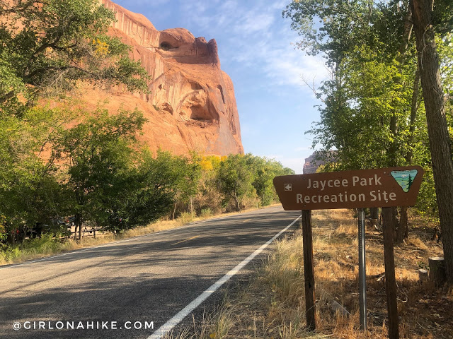 Hiking to the Portal Overlook, Moab