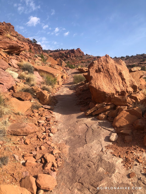 Hiking to the Portal Overlook, Moab