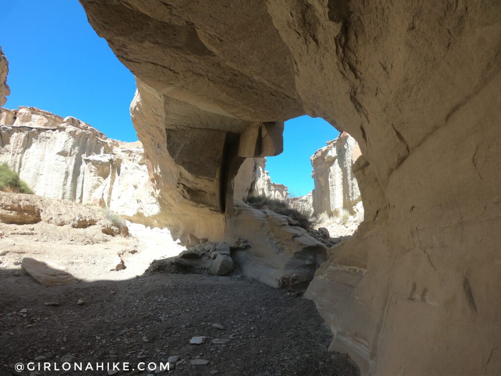 Hiking to Wiregrass Canyon Arch, Lake Powell