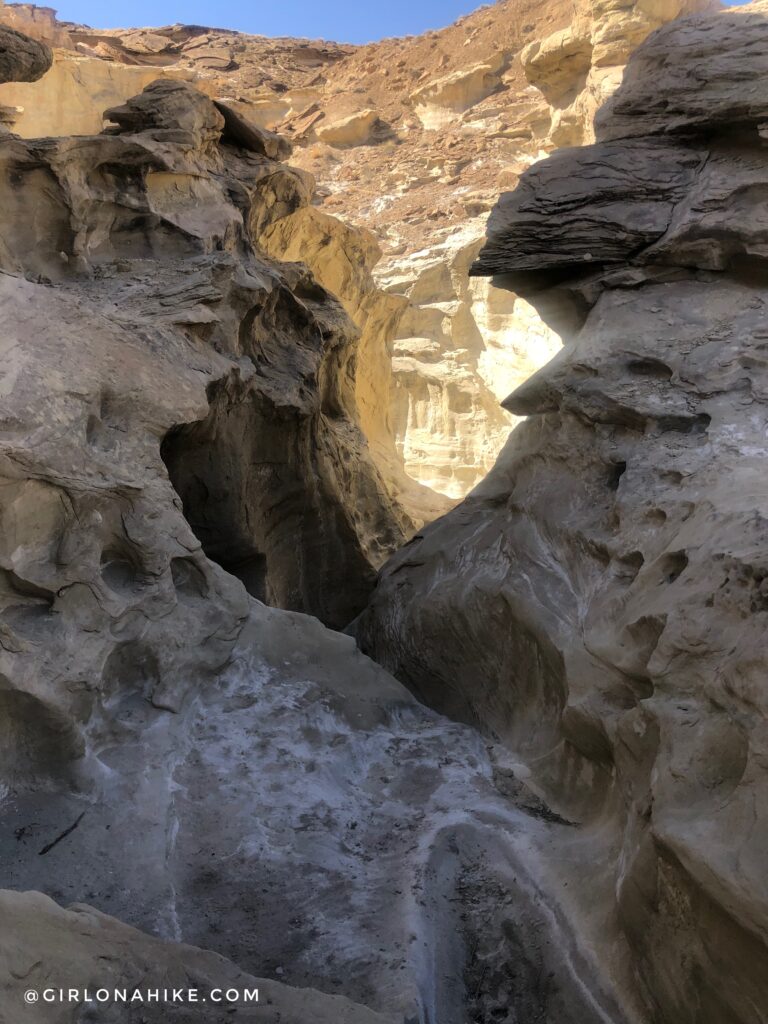 Hiking to Wiregrass Canyon Arch, Lake Powell