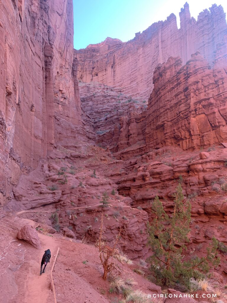 Hiking The Fisher Towers, Moab