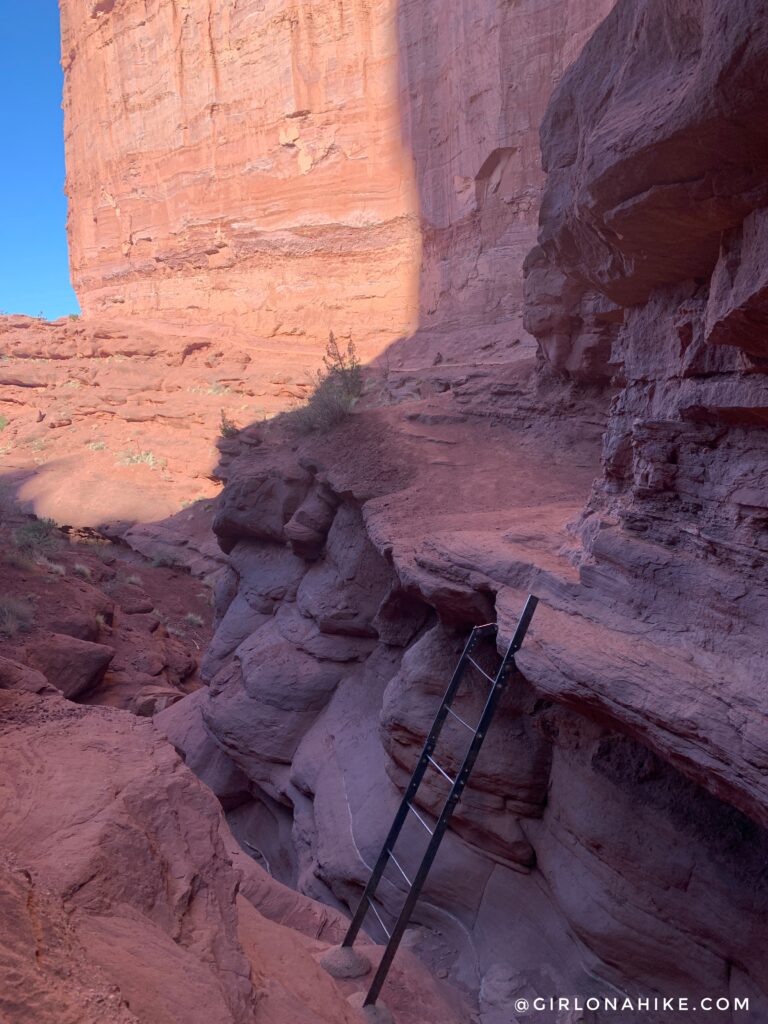 Hiking The Fisher Towers, Moab