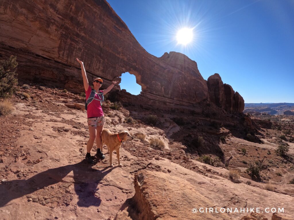 hiking to jeep arch, moab