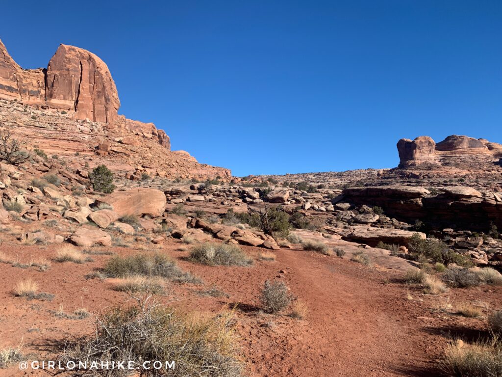 Hiking to Jeep Arch, Moab