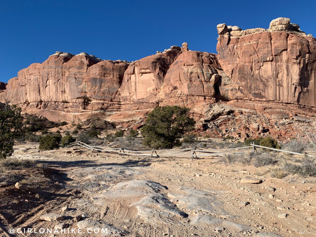 Hiking to Uranium Arch, Moab, Utah