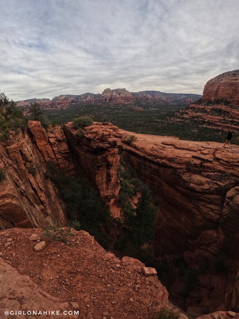 Hike to Devils Bridge in Sedona, AZ