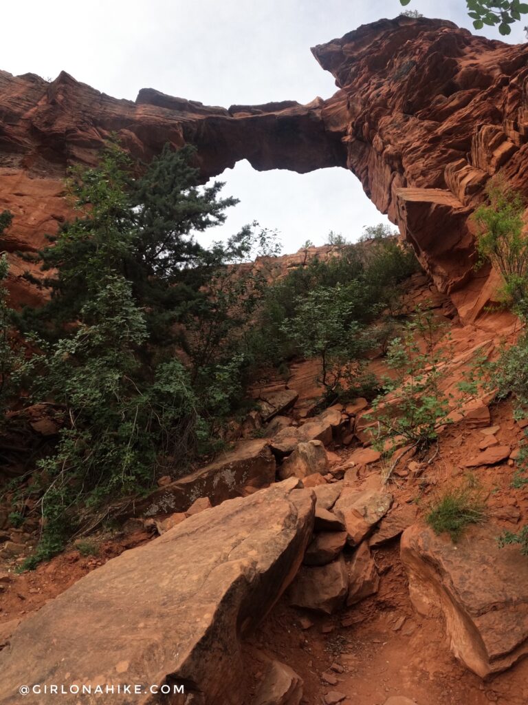 Hike to Devils Bridge in Sedona, AZ