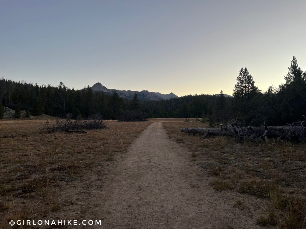 Hiking the Cirque of the Towers to Fremont Trail Loop