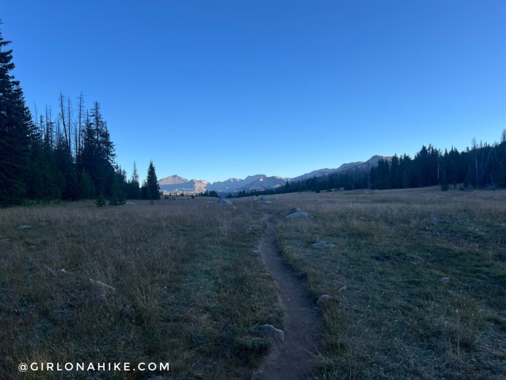 Hiking the Cirque of the Towers to Fremont Trail Loop