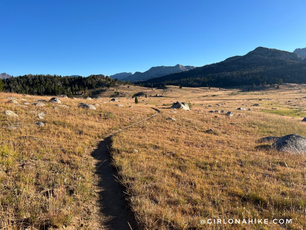 Hiking the Cirque of the Towers to Fremont Trail Loop