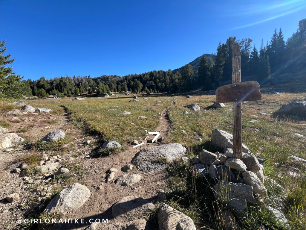 Hiking the Cirque of the Towers to Fremont Trail Loop