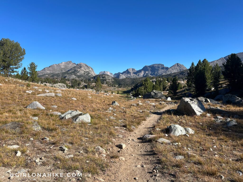 Hiking the Cirque of the Towers to Fremont Trail Loop