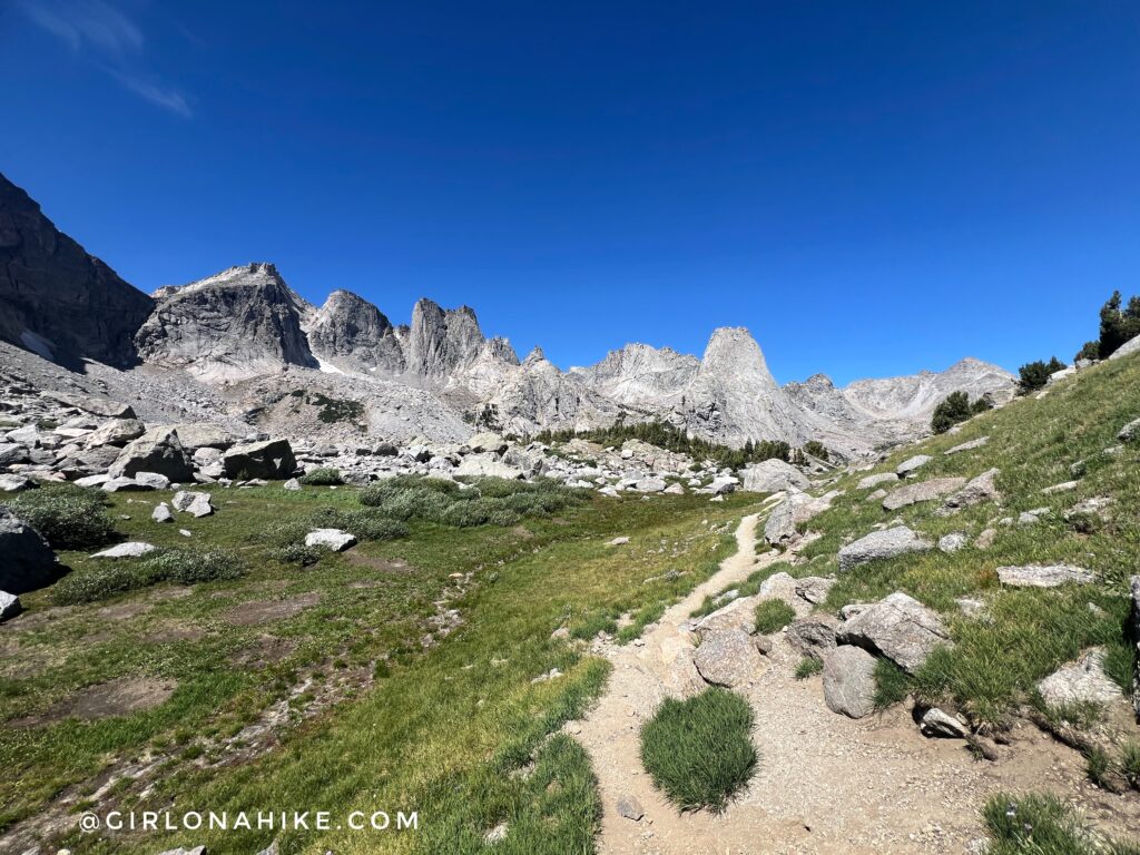 Hiking the Cirque of the Towers to Fremont Trail Loop